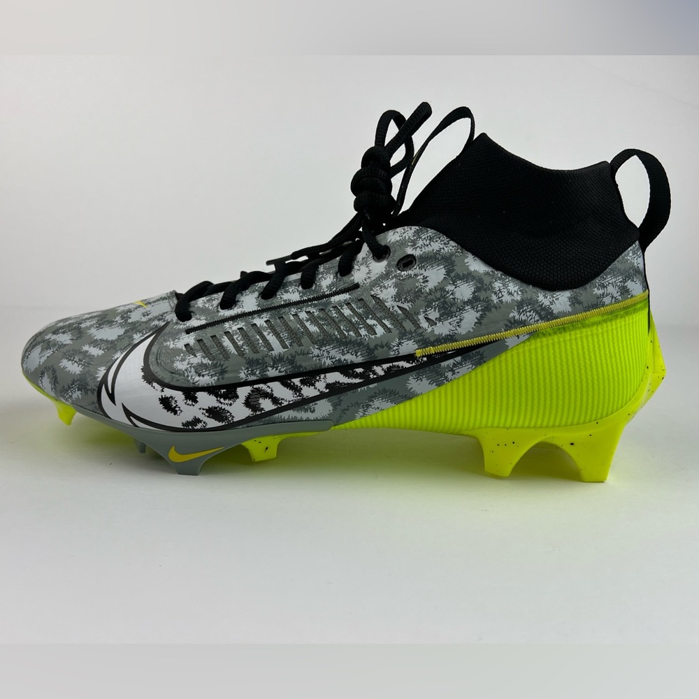 Nike Vapor Edge Pro 360 2 Volt Football Cleats FB8443-703 Men’s Size 12 NEW